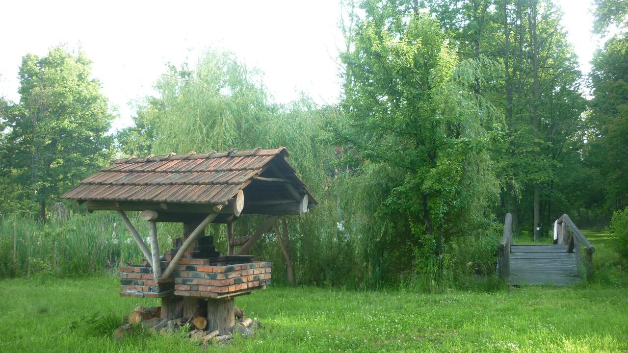 Guest House Mala Prica Zivinice Exterior foto